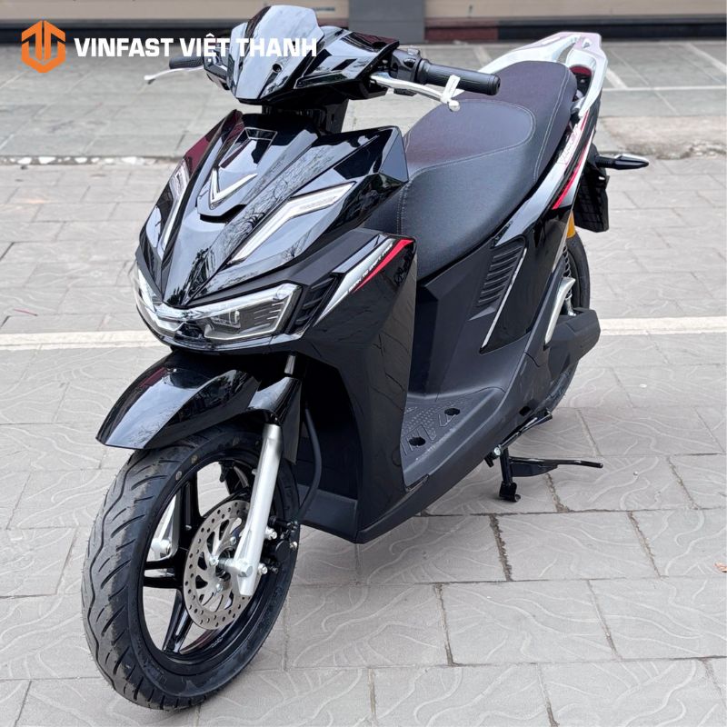 Diện mạo xe máy điện VinFast Viper đổi pin