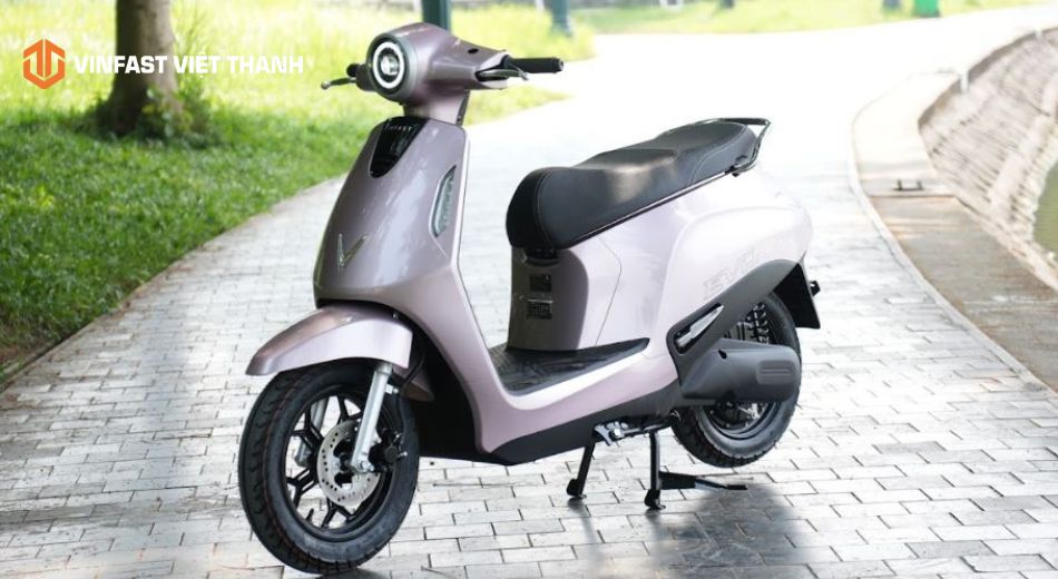 Cách sử dụng giúp pin xe máy điện VinFast bền hơn