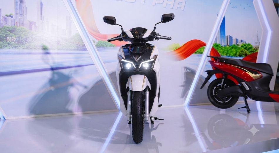 Mẫu xe VinFast Kinet trắng ngọc trai đẹp