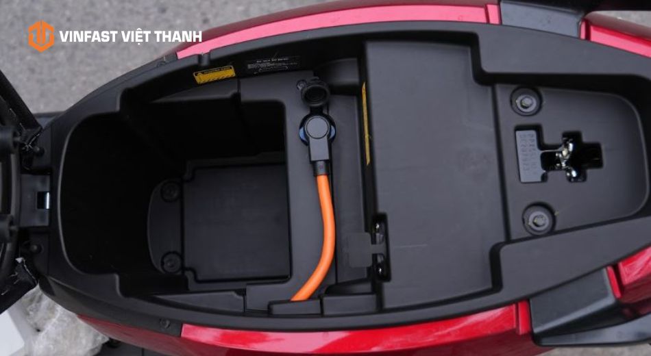 Sạc xe máy điện VinFast tốn bao nhiêu tiền