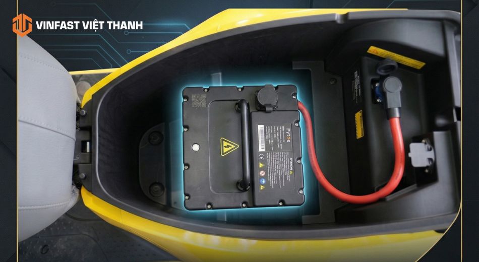 Chi phí khi mua pin xe máy điện VinFast