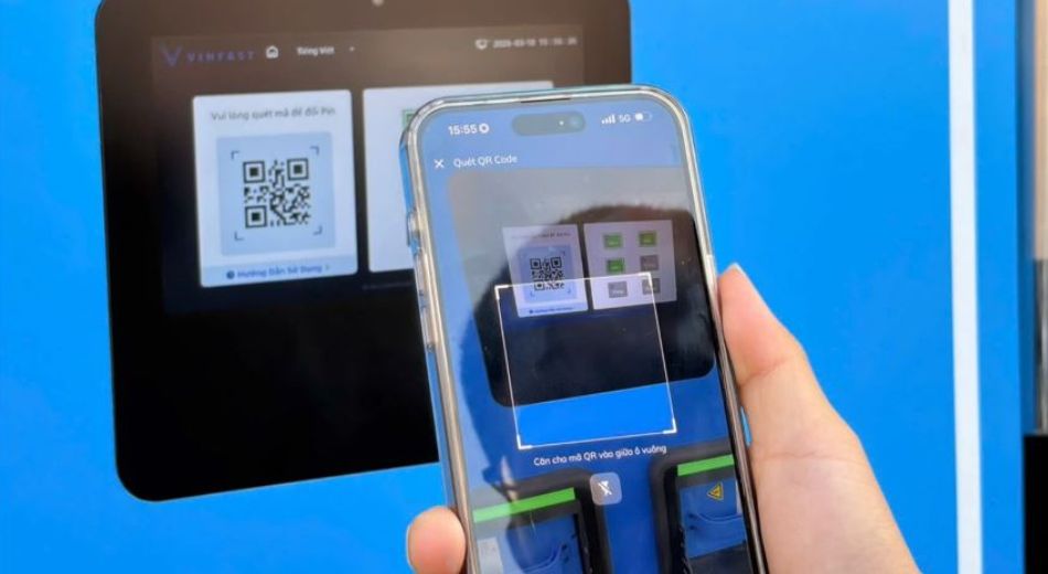 Quét mã QR để thực hiện đổi pin