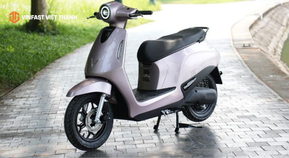 Thiết kế xe máy điện Evo Grand Lite màu tím
