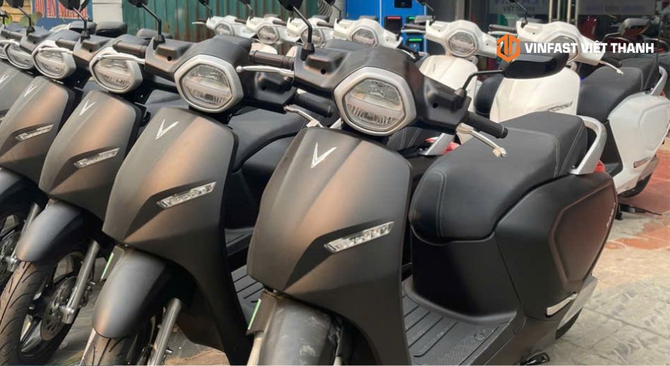 Xe máy điện leo dốc có yếu hơn xe xăng không