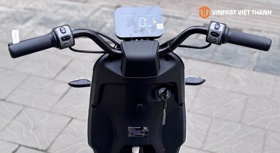 Dấu hiệu nhận biết xe điện bị giật khi tăng tốc