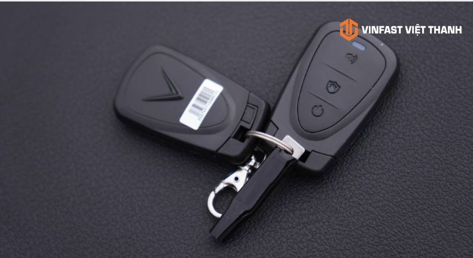 Khoá cổ xe máy điện bằng Smartkey