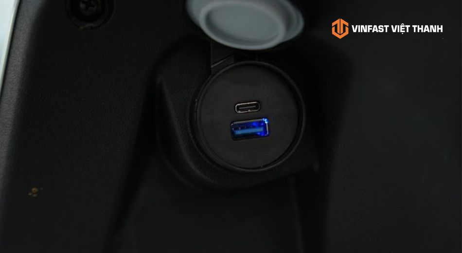 Xe trang bị cổng sạc USB tiện lợi