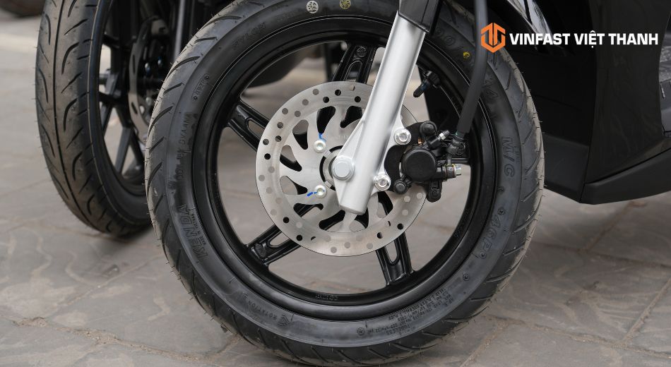 Lốp không săm cho xe máy điện