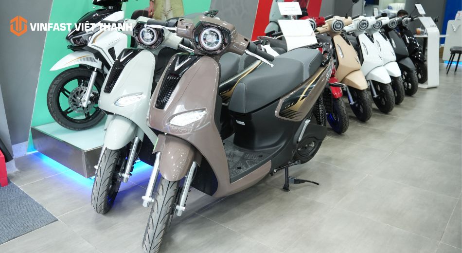 Có cần ra biển cho xe máy điện không