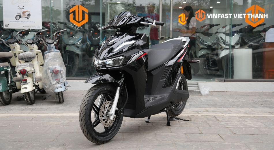 Nên chọn mua xe VinFast Viper hay Kinet