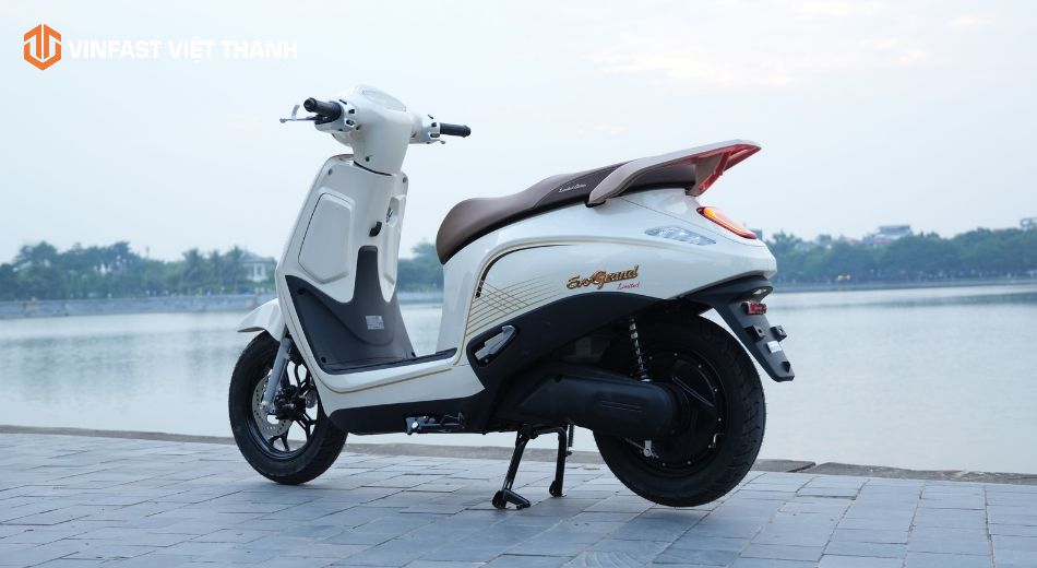 Xe mới mua chưa có biển số chạy được không