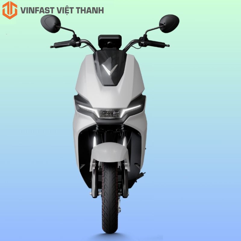 thiet-ke-dau-xe-may-dien-vinfast-flazz-mau-trang