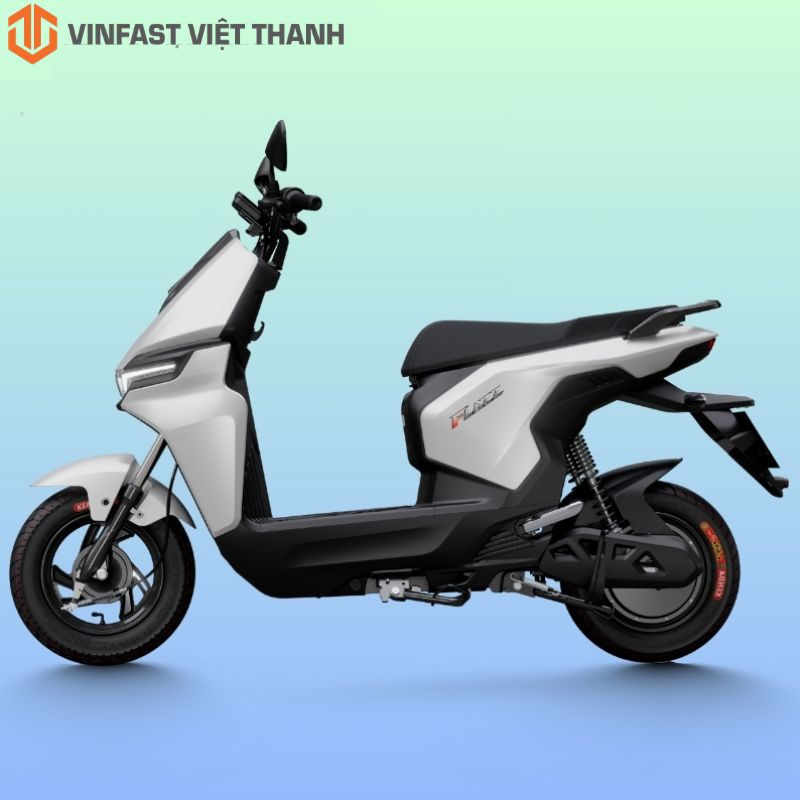 tong-quan-thiet-ke-xe-may-dien-vinfast-flazz-mau-trang