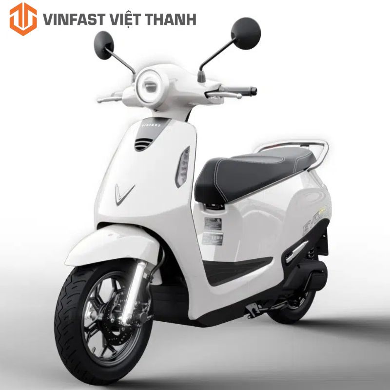 xe-may-dien-vinfast-evo-grand-mau-trang-thanh-lich