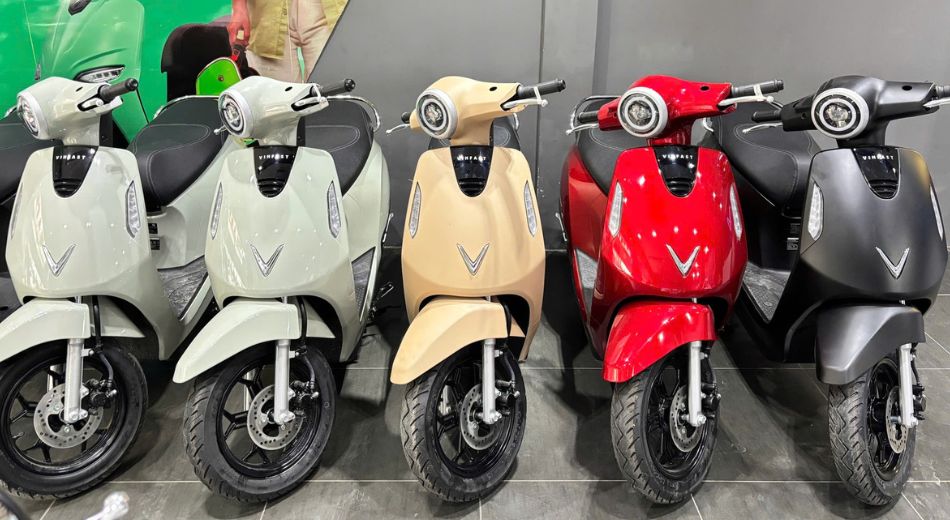 Tuổi Thọ Pin Xe Máy Điện VinFast Bao Lâu? Khi Nào Nên Thay?