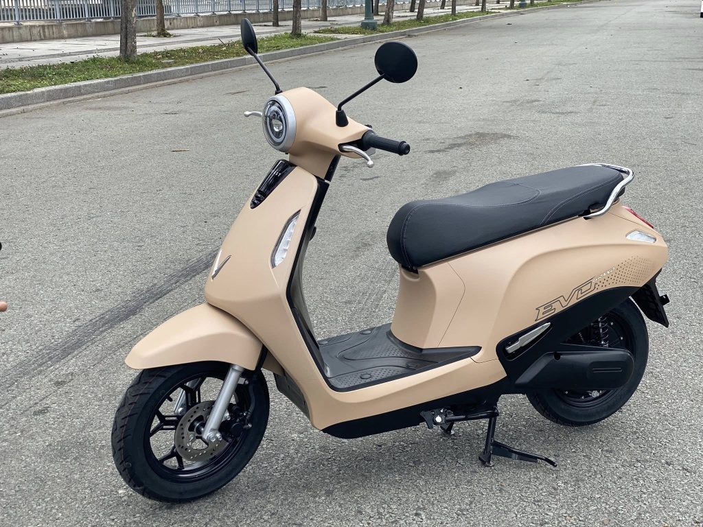 Người Dùng Xe Máy Điện VinFast Có Cần Bằng Lái Không? – Quy Định Mới