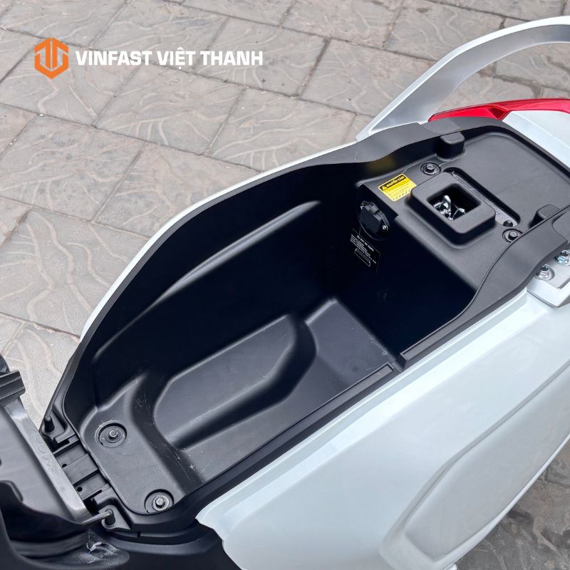 cop-xe-klara-neo-rong-va-thoang