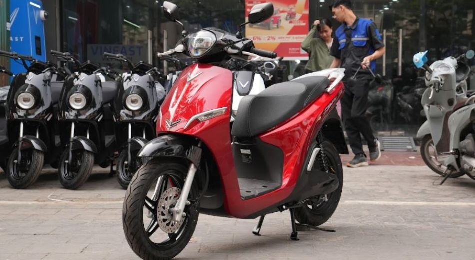 Đăng Ký Xe Máy Điện Gồm Những Khoản Phí Nào Cần Biết?