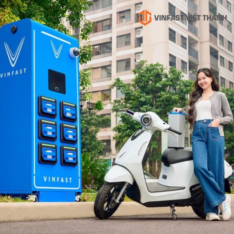vinfast-evo-lite-thue-pin-khong-can-bang-lai